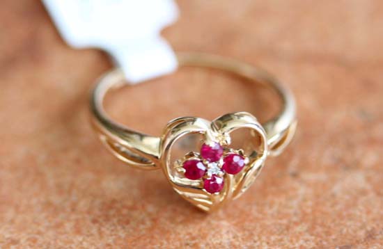 10K Yellow Gold Diamond Accent Ruby Heart Ring Size 7