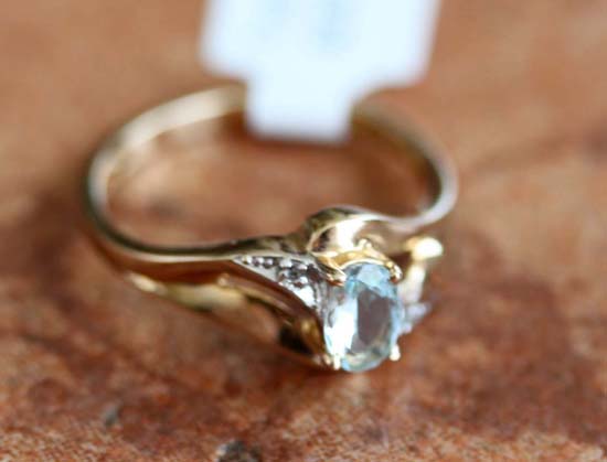 10K Yellow Gold Diamond Accent Aquamarine Ring Size 6 1/2