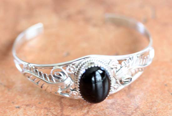 Navajo Silver Onyx Bracelet