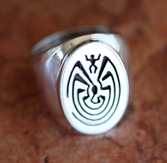 Navajo Silver Man in the Maze Ring Size 10 1/2